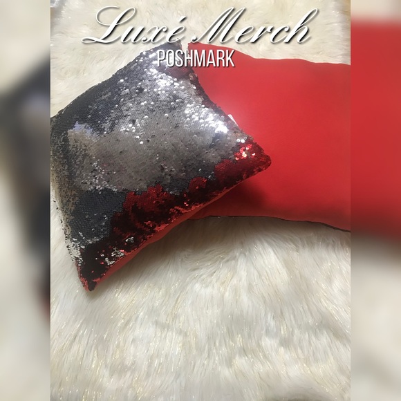 ♥️2pc Red & Silver Sequined Mermaid Pillows - Picture 5 of 6